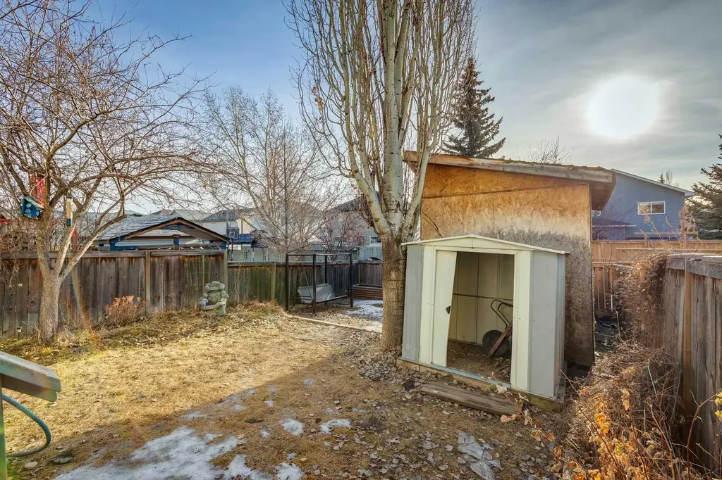 47 Covewood Park NE Calgary AB T3K 4T2
