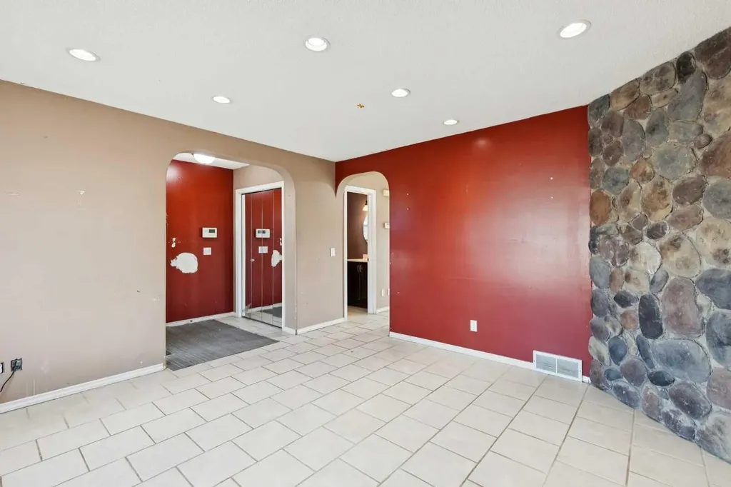47 Covewood Park NE Calgary AB T3K 4T2