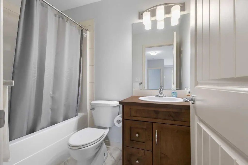 522 Cranford Drive SE Calgary AB T3M 2L7