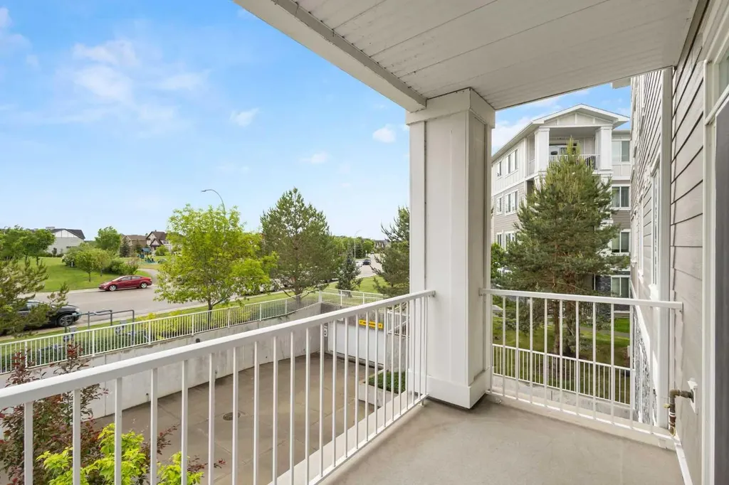 522 Cranford Drive SE Calgary AB T3M 2L7