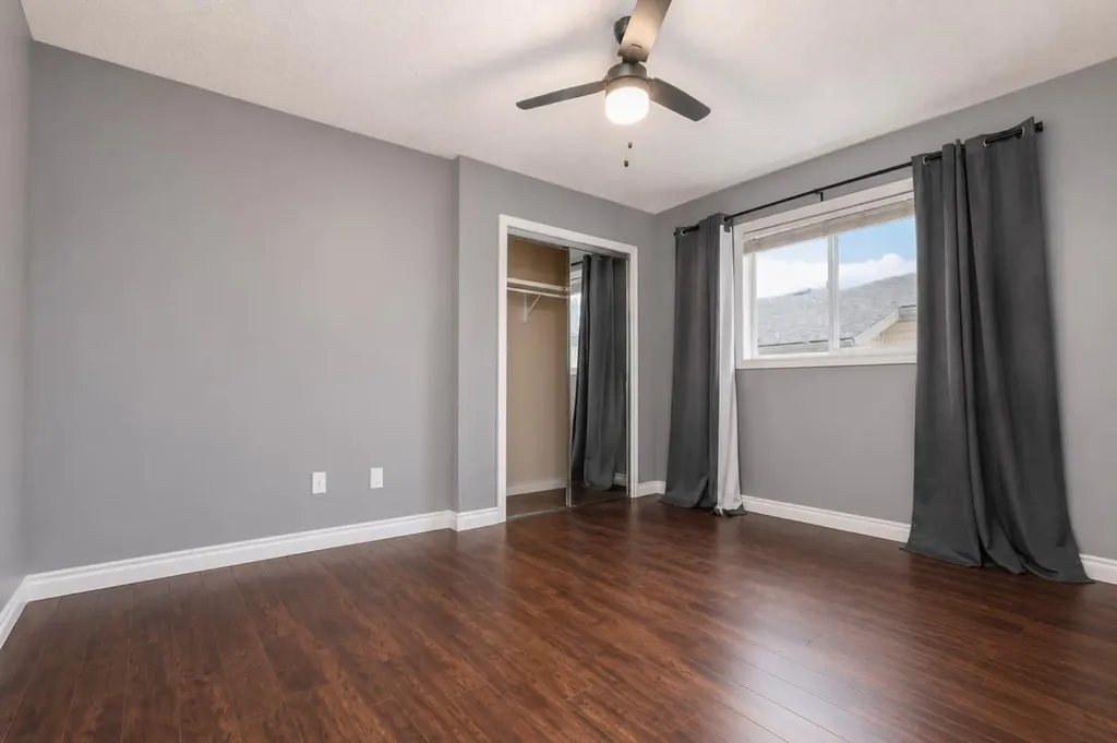 9230 129 Avenue Grande Prairie AB T8X 1R5