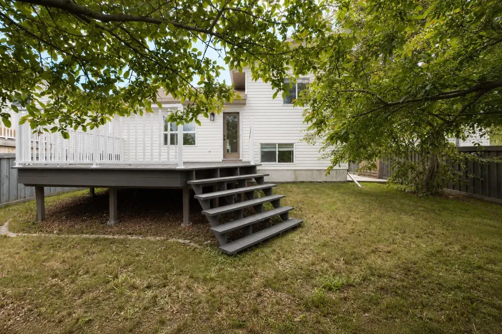 9230 129 Avenue Grande Prairie AB T8X 1R5