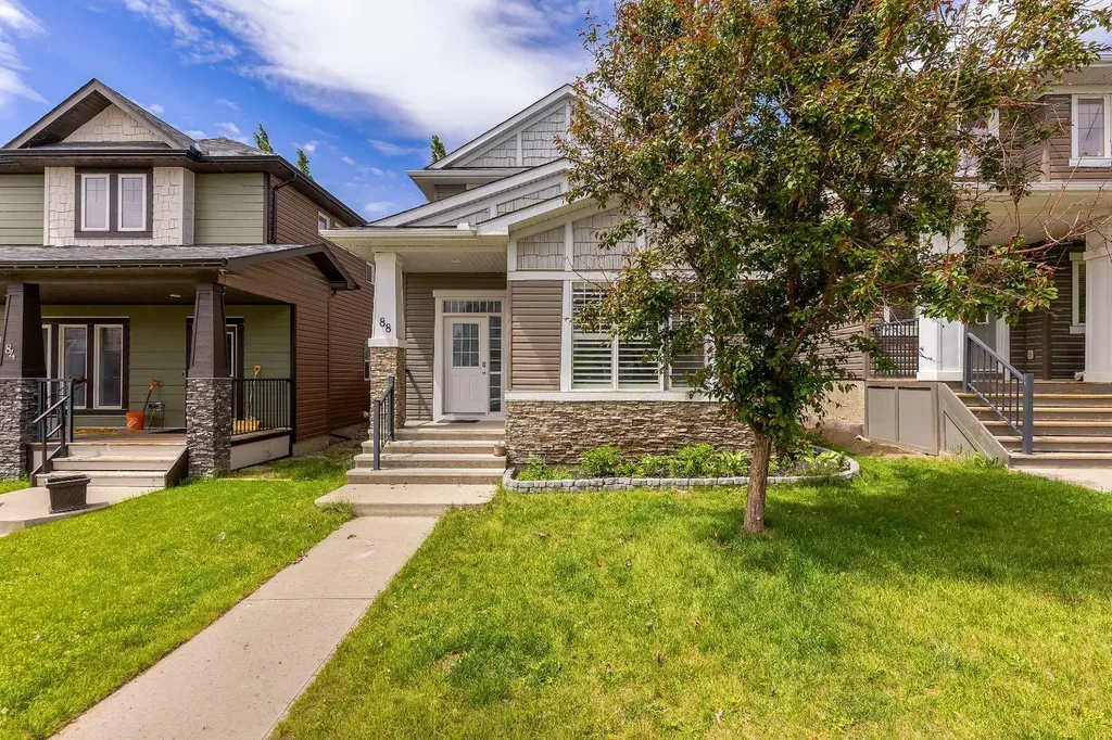 88 Evansdale Landing NW Calgary AB T3P 0C8
