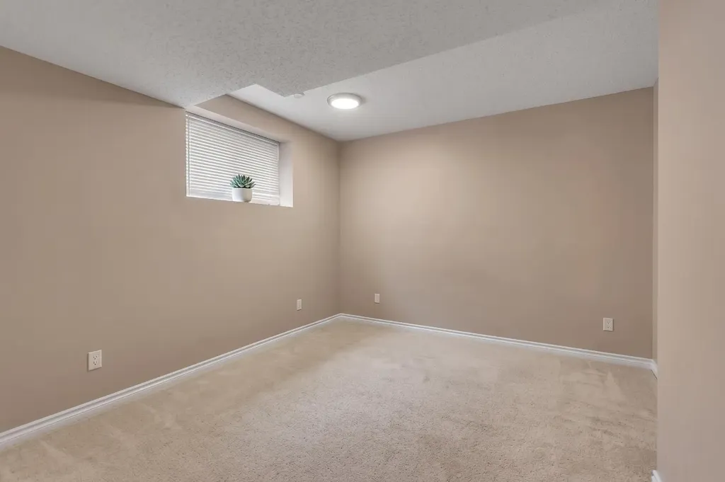 88 Evansdale Landing NW Calgary AB T3P 0C8