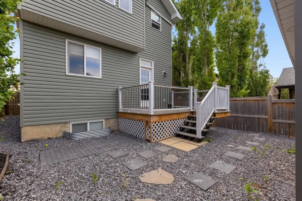 88 Evansdale Landing NW Calgary AB T3P 0C8