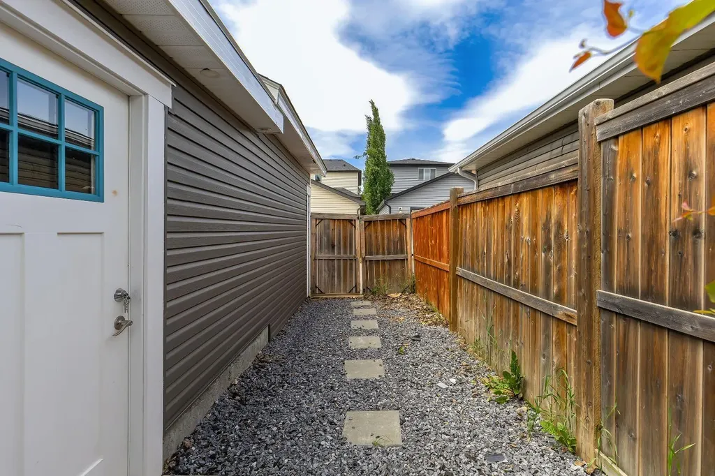 88 Evansdale Landing NW Calgary AB T3P 0C8