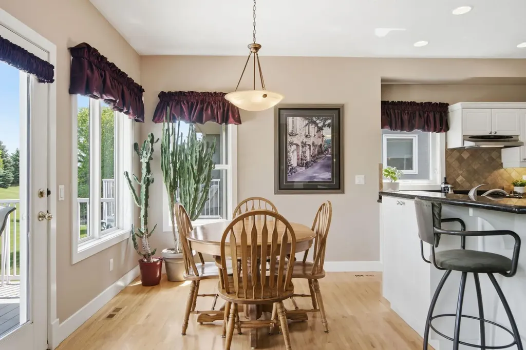 25 Ravine Drive Heritage Pointe AB T1S 4H3