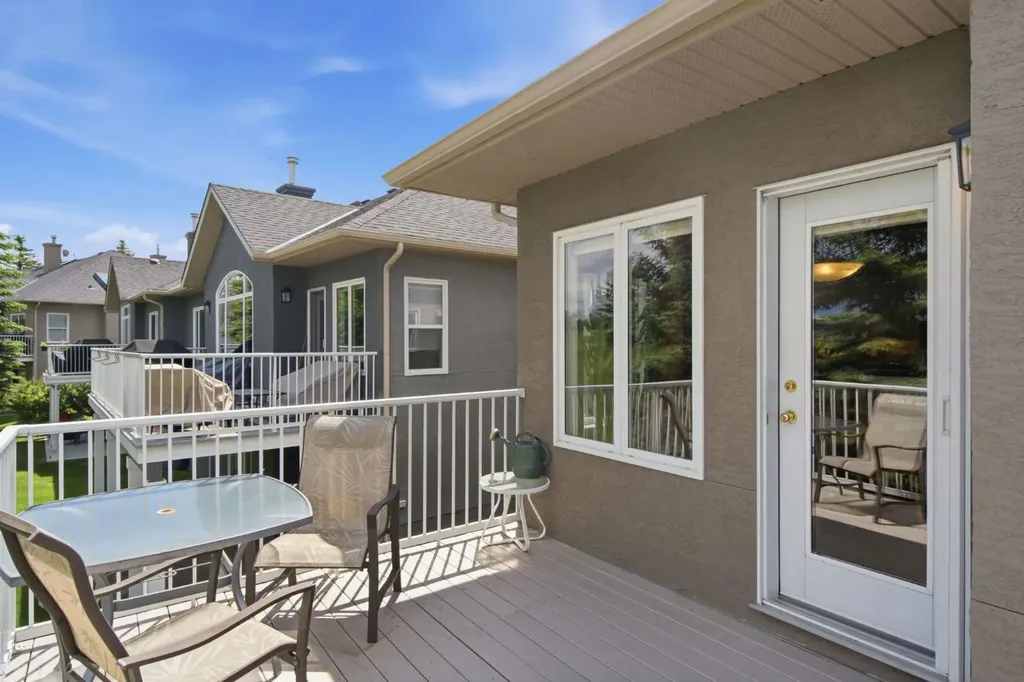 25 Ravine Drive Heritage Pointe AB T1S 4H3