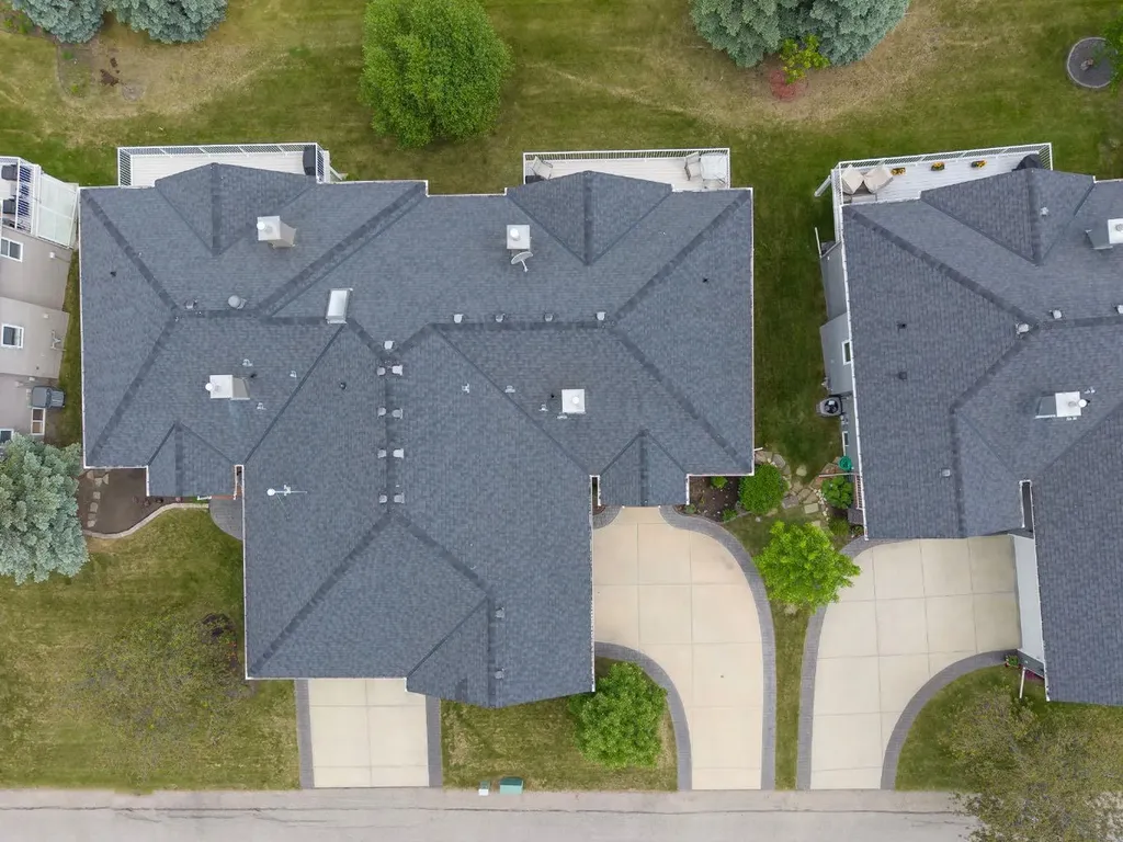 25 Ravine Drive Heritage Pointe AB T1S 4H3