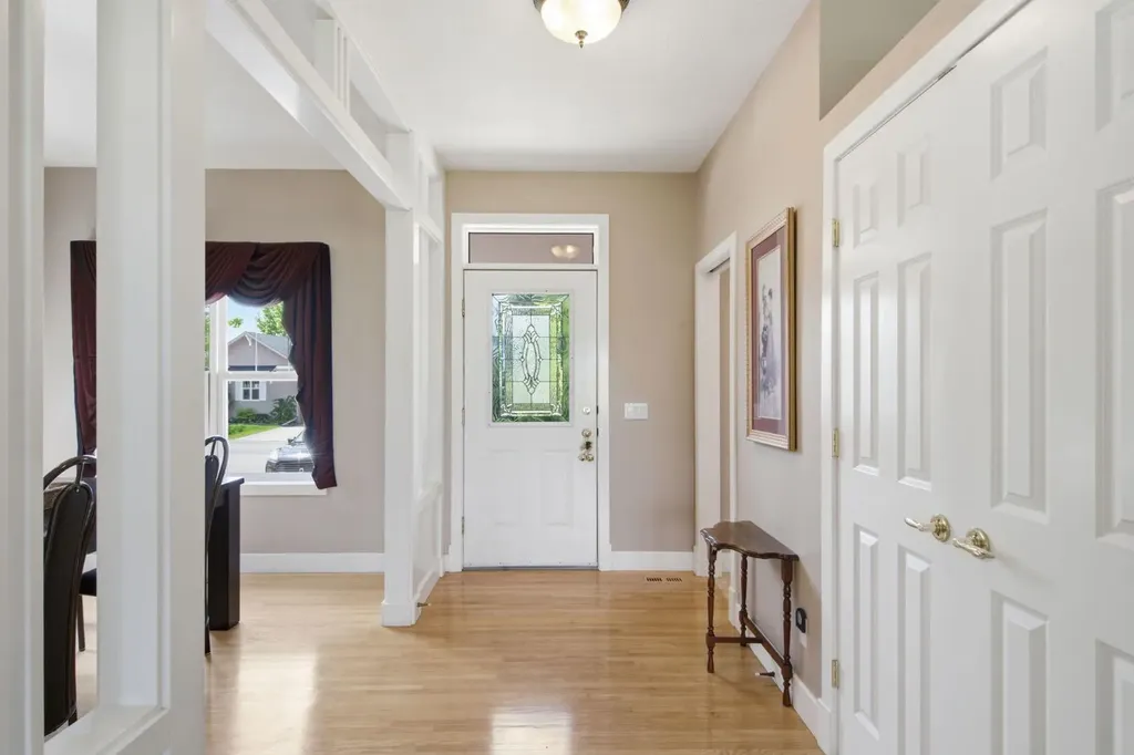 25 Ravine Drive Heritage Pointe AB T1S 4H3