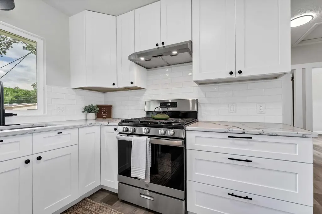 1005 Bullivant Crescent SW Medicine Hat AB T1A 5G7