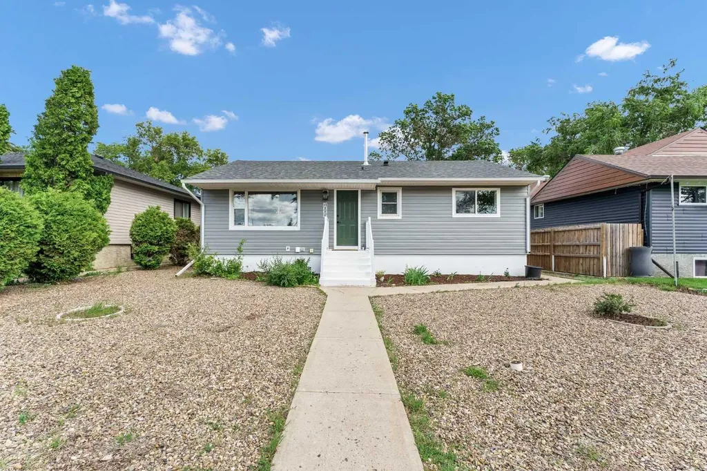 1005 Bullivant Crescent SW Medicine Hat AB T1A 5G7