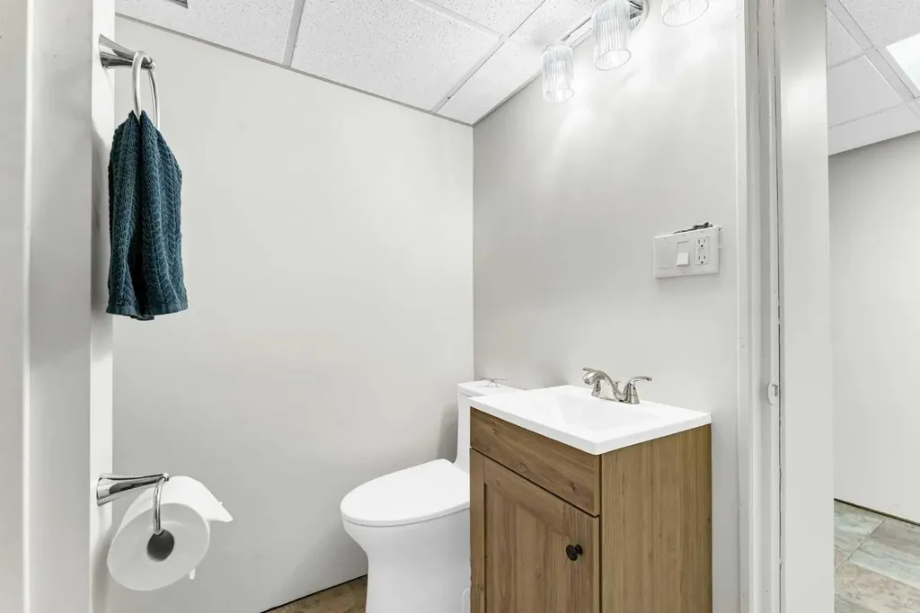 1005 Bullivant Crescent SW Medicine Hat AB T1A 5G7