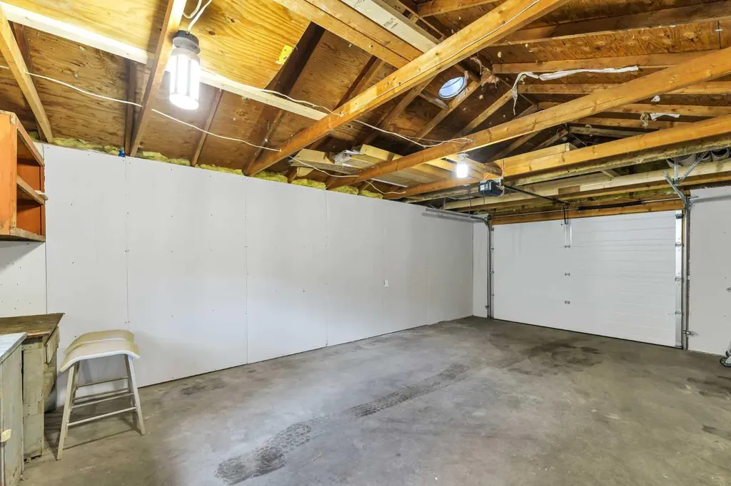 1005 Bullivant Crescent SW Medicine Hat AB T1A 5G7