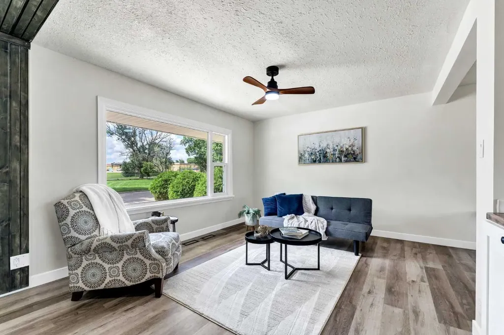 1005 Bullivant Crescent SW Medicine Hat AB T1A 5G7
