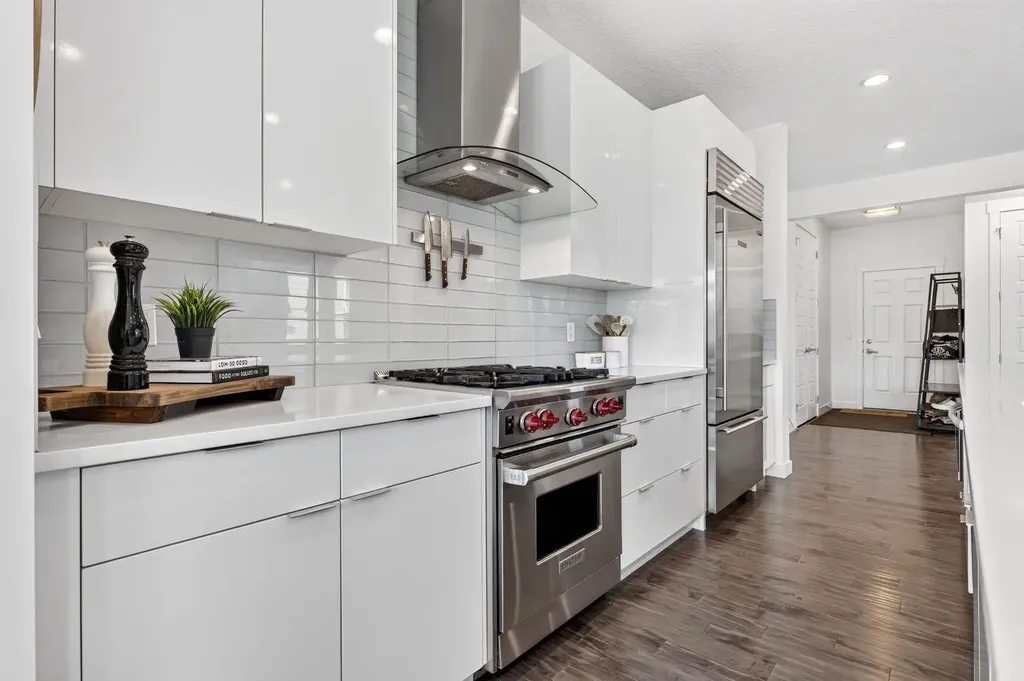 60 Tremblant Terrace SW Calgary AB T3H0B9