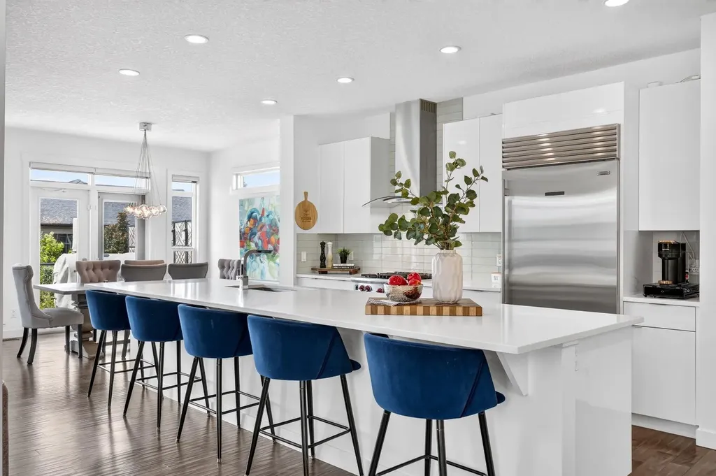 60 Tremblant Terrace SW Calgary AB T3H0B9