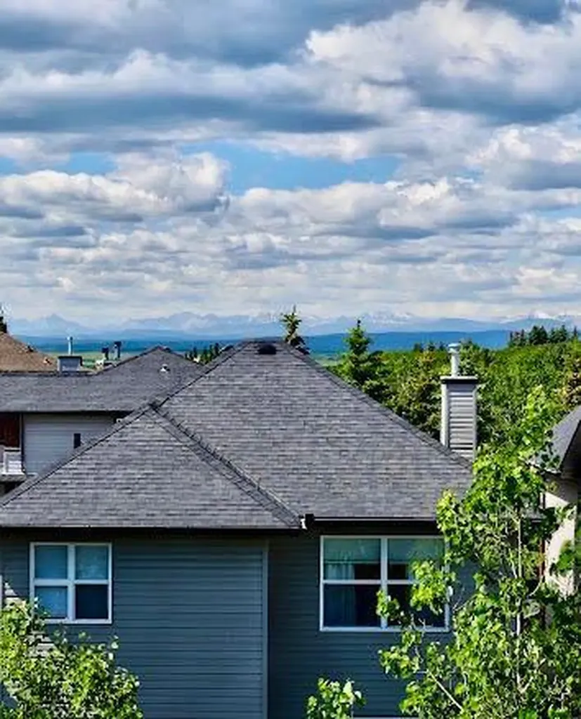 60 Tremblant Terrace SW Calgary AB T3H0B9