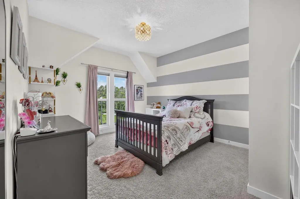 60 Tremblant Terrace SW Calgary AB T3H0B9