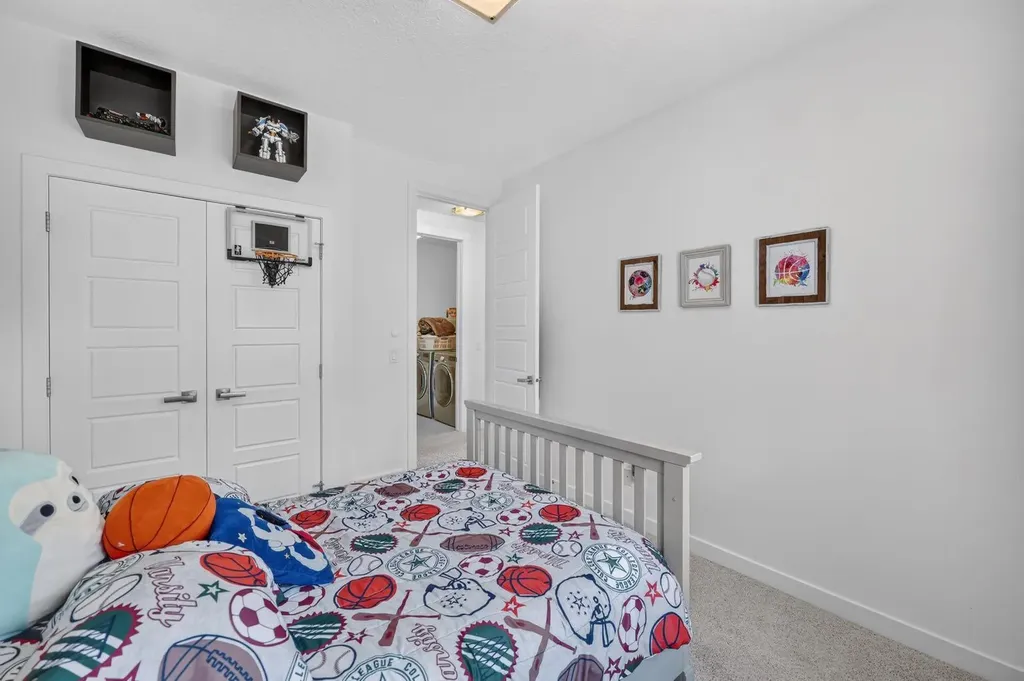60 Tremblant Terrace SW Calgary AB T3H0B9