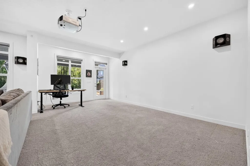 60 Tremblant Terrace SW Calgary AB T3H0B9