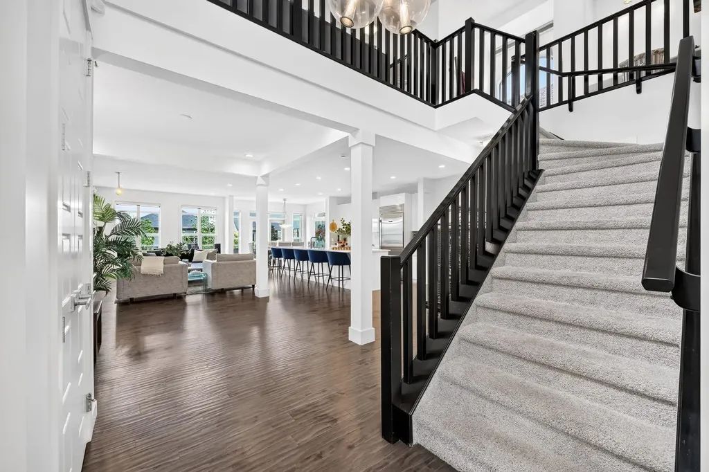 60 Tremblant Terrace SW Calgary AB T3H0B9