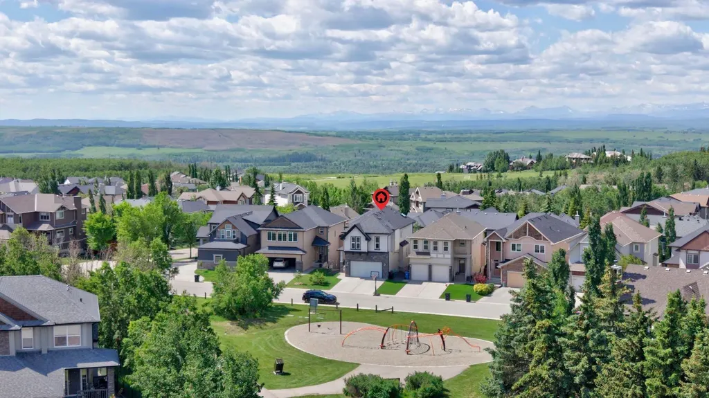 60 Tremblant Terrace SW Calgary AB T3H0B9