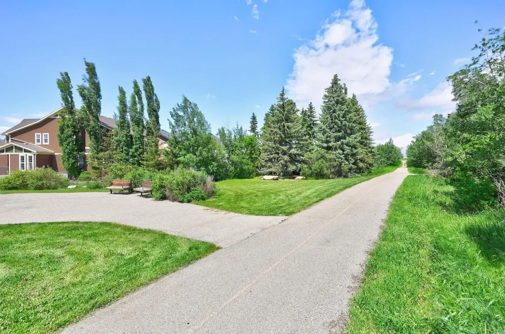 60 Tremblant Terrace SW Calgary AB T3H0B9