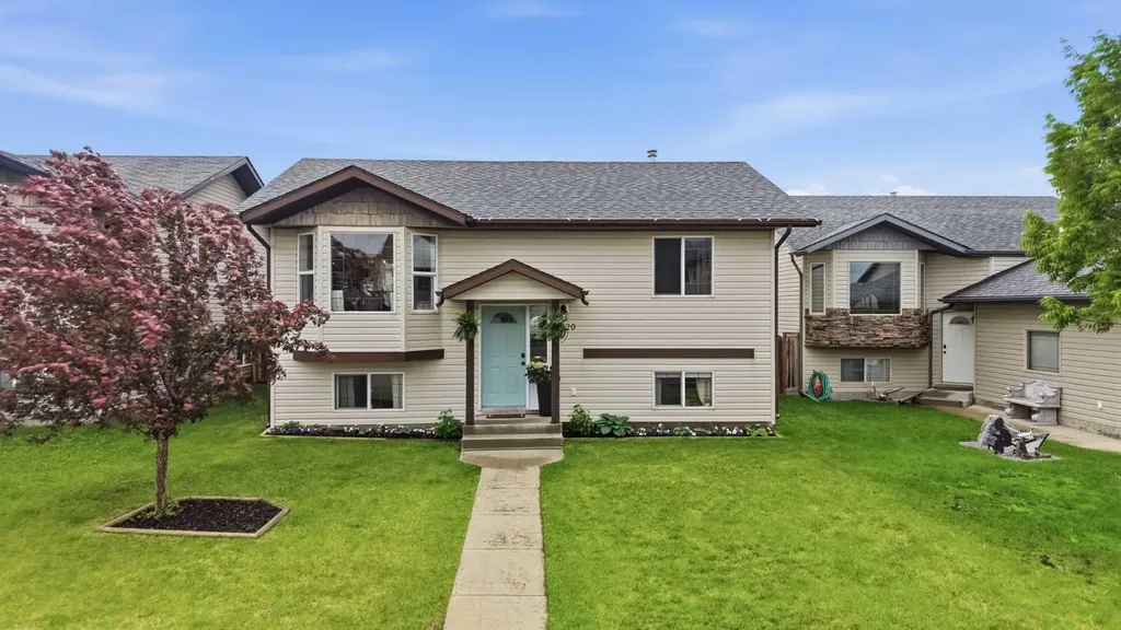 4929 Westbrooke Road Blackfalds AB T4M 0L1