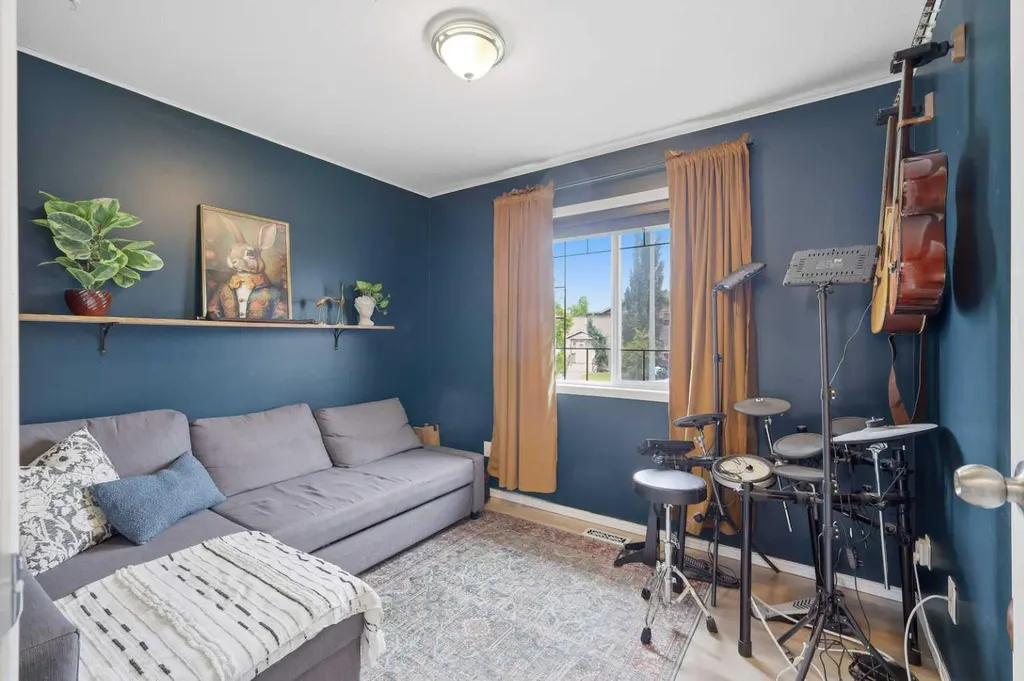 4929 Westbrooke Road Blackfalds AB T4M 0L1