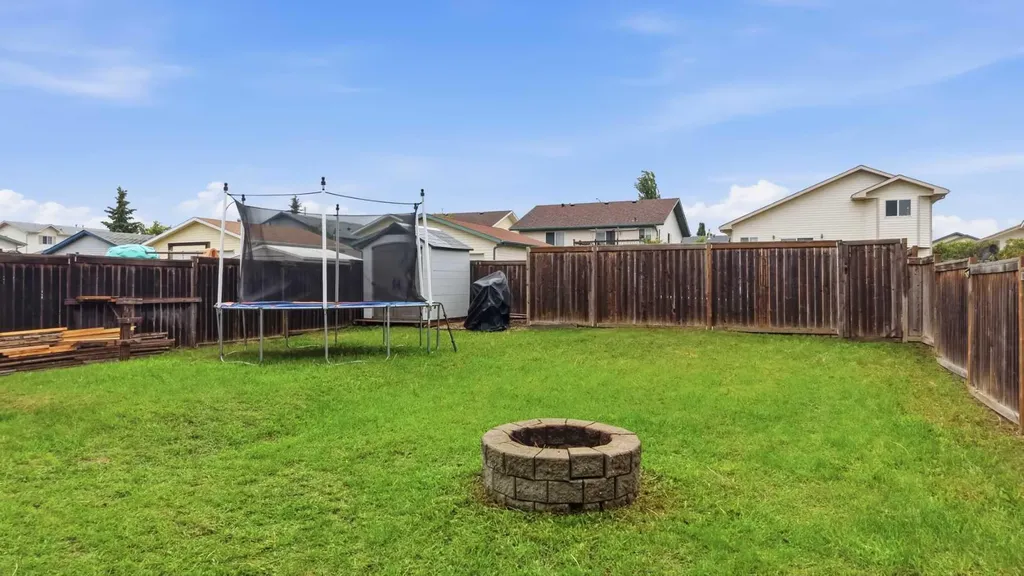 4929 Westbrooke Road Blackfalds AB T4M 0L1