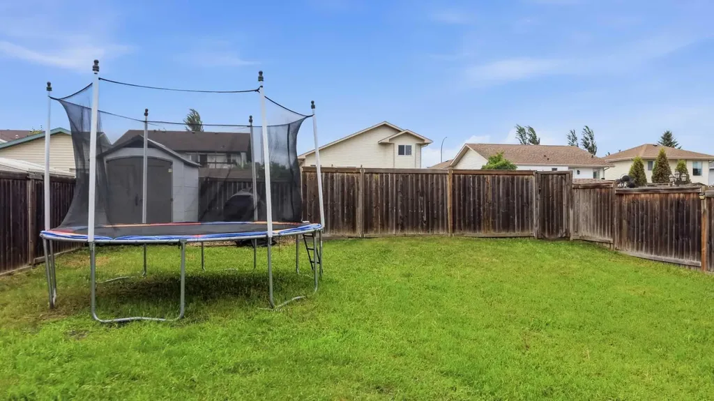 4929 Westbrooke Road Blackfalds AB T4M 0L1