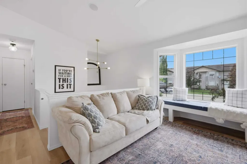 4929 Westbrooke Road Blackfalds AB T4M 0L1