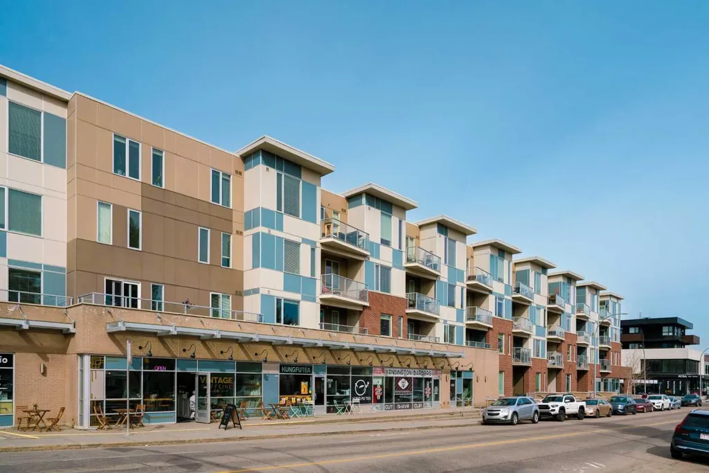 119 19 Street NW Calgary AB T2N 2S7