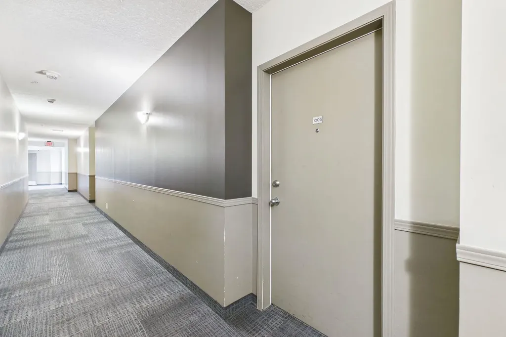1053 10 Street SW Calgary AB T2R 1S6