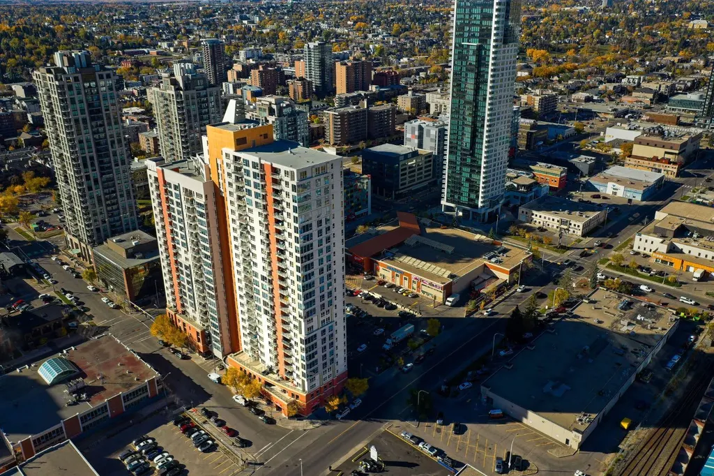 1053 10 Street SW Calgary AB T2R 1S6