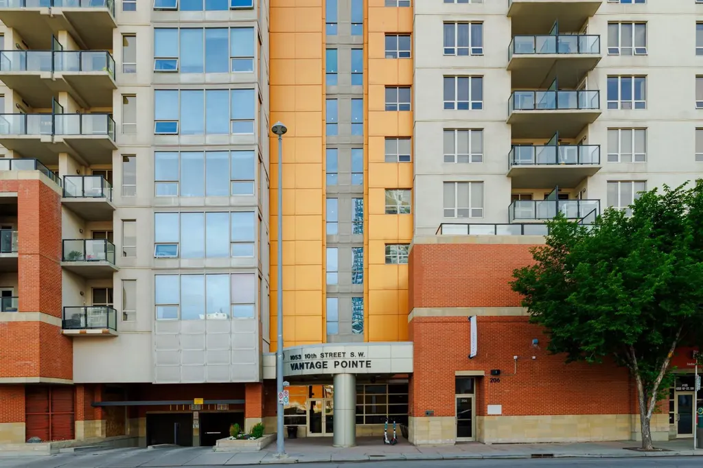 1053 10 Street SW Calgary AB T2R 1S6