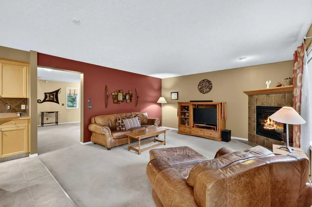 14 Evergreen Common SW Calgary AB T2Y 4N8