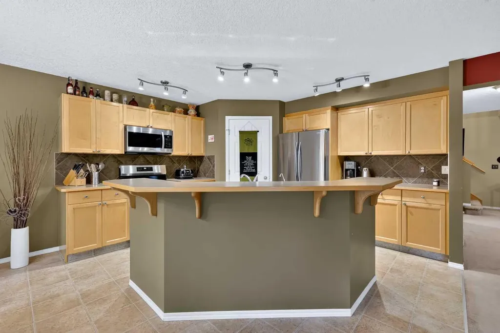 14 Evergreen Common SW Calgary AB T2Y 4N8