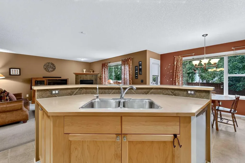 14 Evergreen Common SW Calgary AB T2Y 4N8