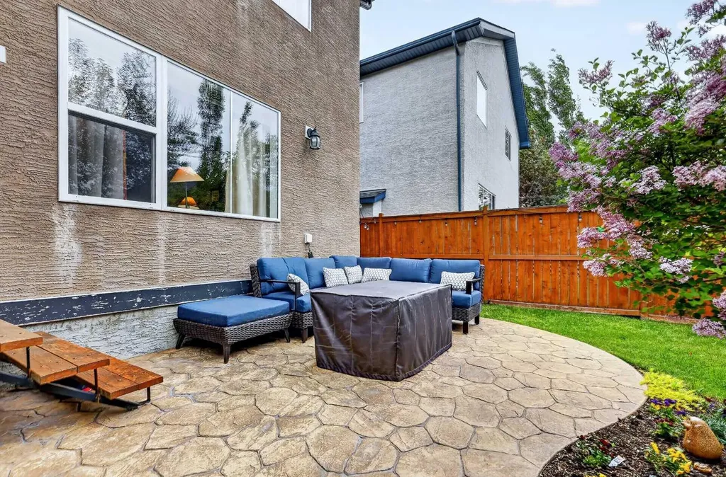 14 Evergreen Common SW Calgary AB T2Y 4N8