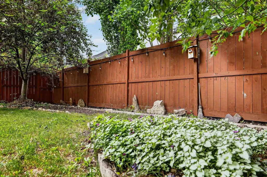 14 Evergreen Common SW Calgary AB T2Y 4N8