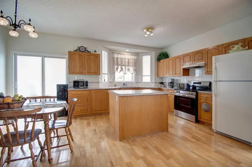434 9 Street Beiseker AB T0M 0G0