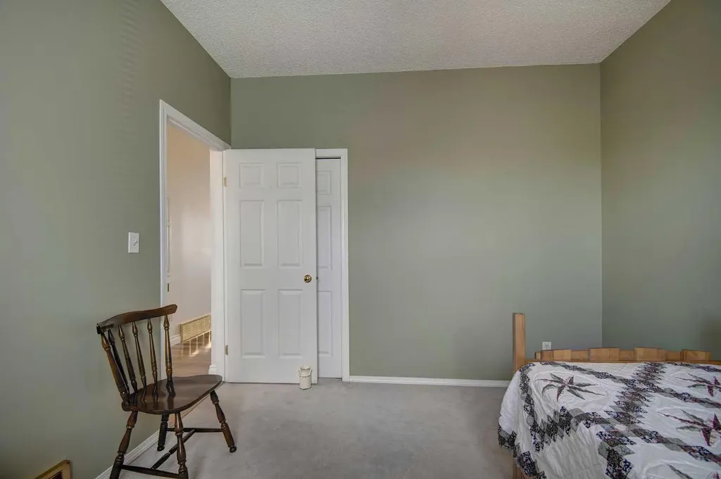 434 9 Street Beiseker AB T0M 0G0