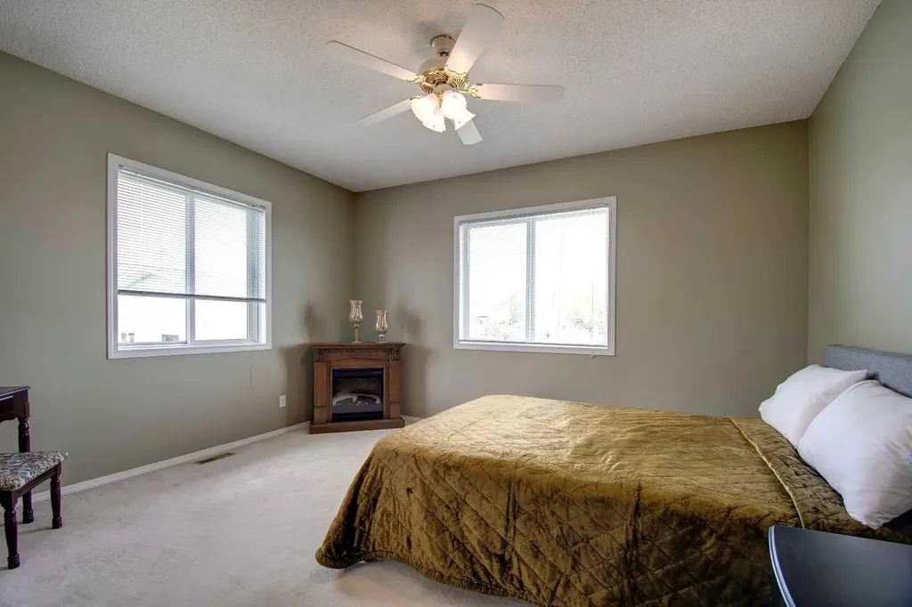 434 9 Street Beiseker AB T0M 0G0