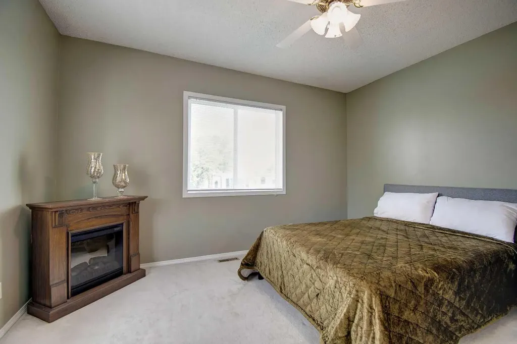 434 9 Street Beiseker AB T0M 0G0