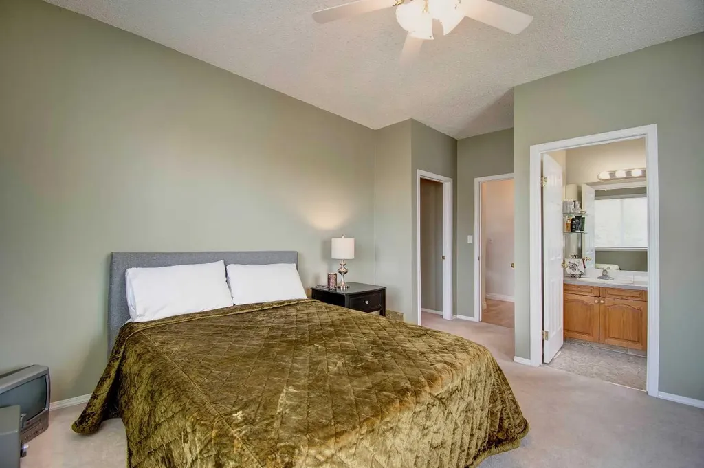 434 9 Street Beiseker AB T0M 0G0
