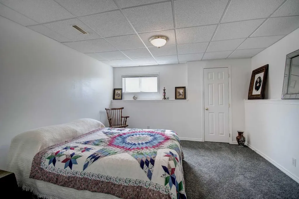 434 9 Street Beiseker AB T0M 0G0