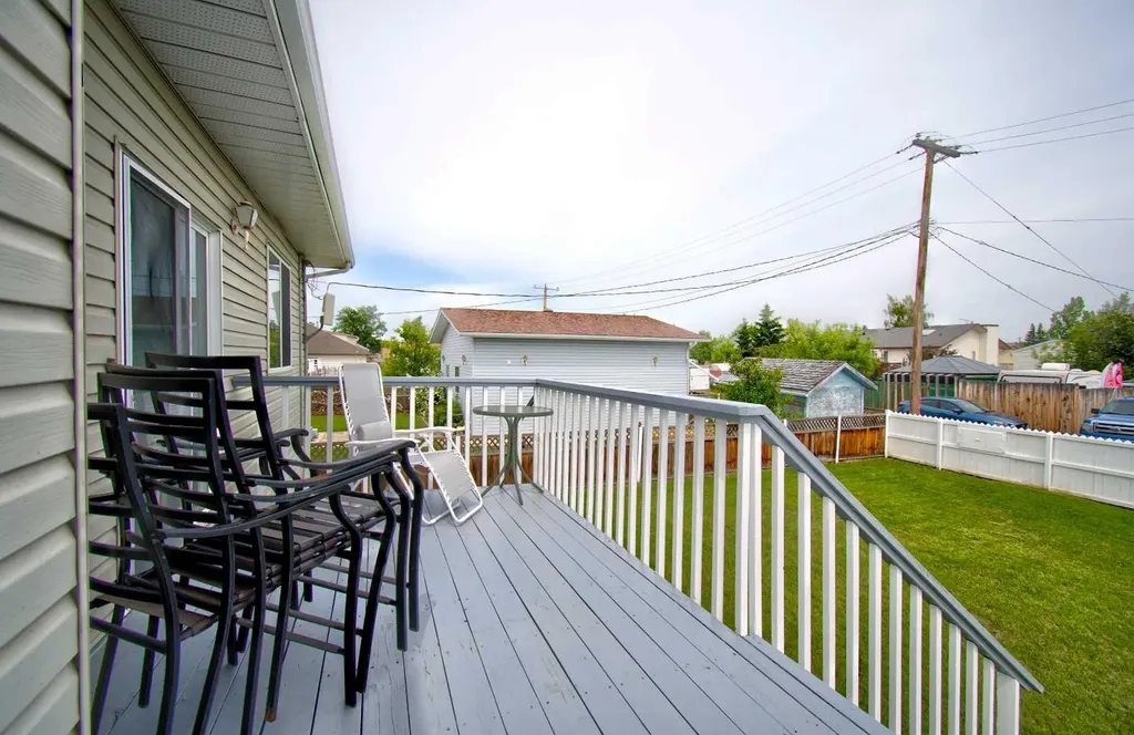 434 9 Street Beiseker AB T0M 0G0