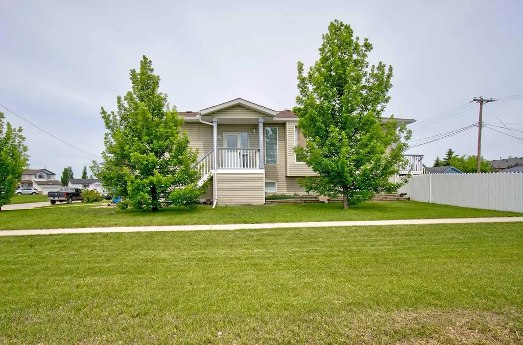 434 9 Street Beiseker AB T0M 0G0